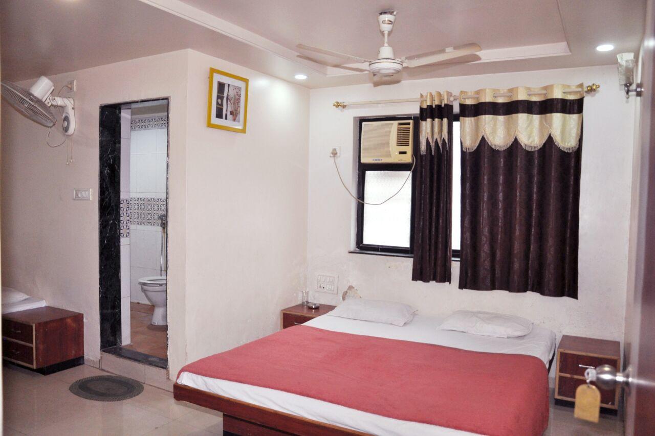 Hotel Sagar Lodging Aurangabad  Buitenkant foto